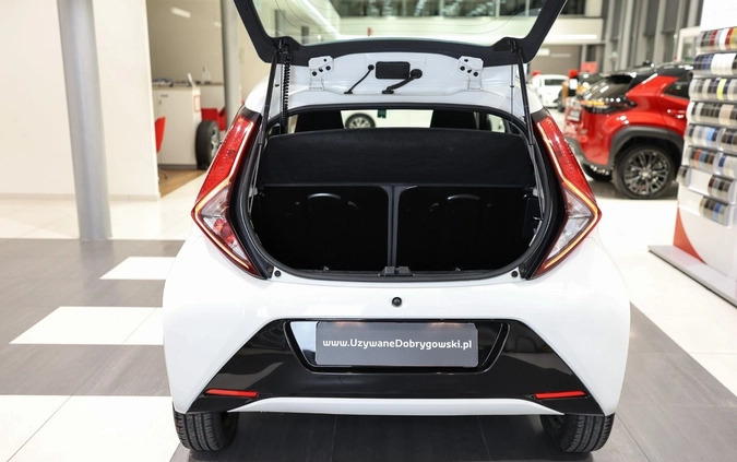 Toyota Aygo cena 56850 przebieg: 47225, rok produkcji 2021 z Frombork małe 596